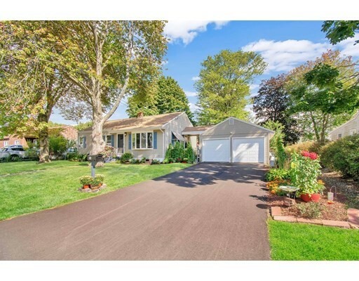 Property Photo: 134 Woodcrest Cir MA 01020