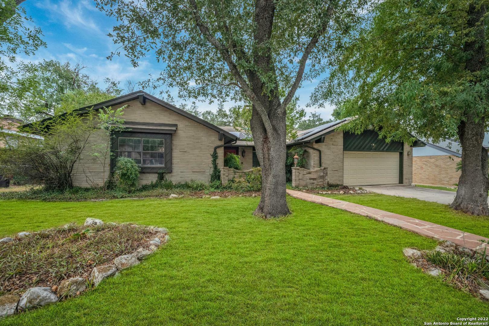 Property Photo: 2426 Bluffridge St TX 78232