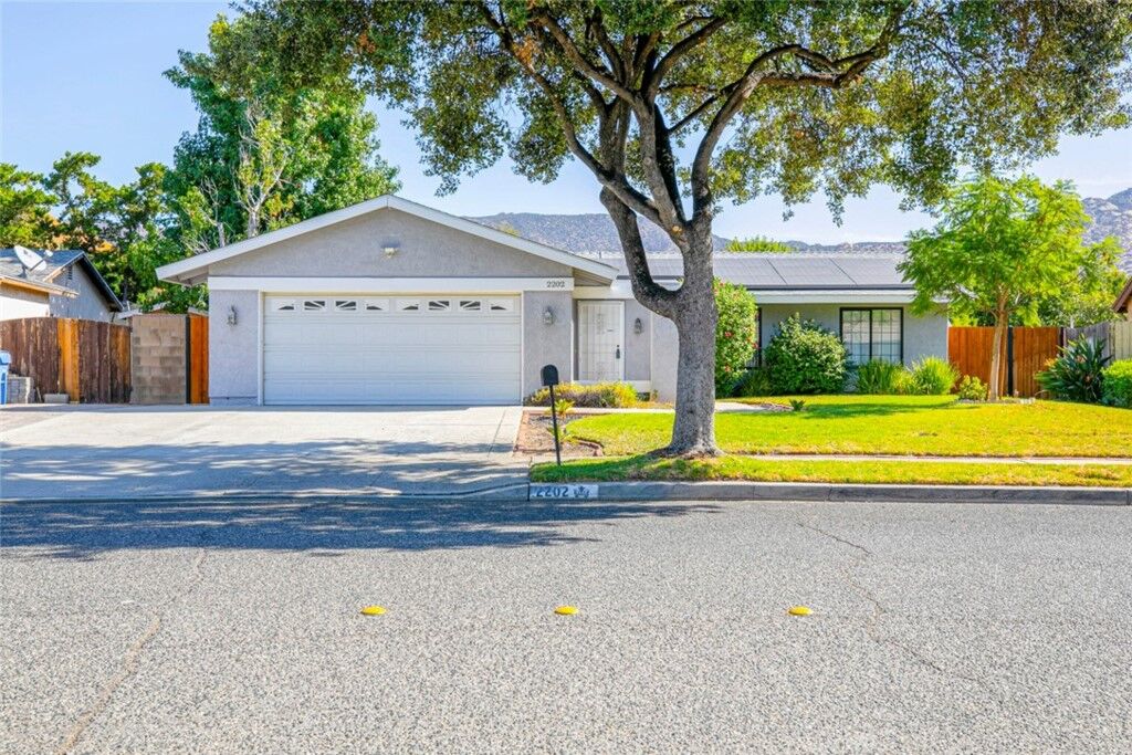 Property Photo:  2204 Malton  CA 93063 