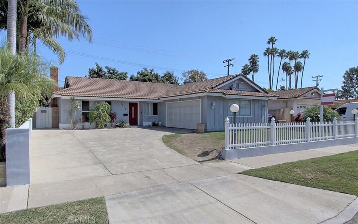 Property Photo: 2425 S Poplar Street CA 92704