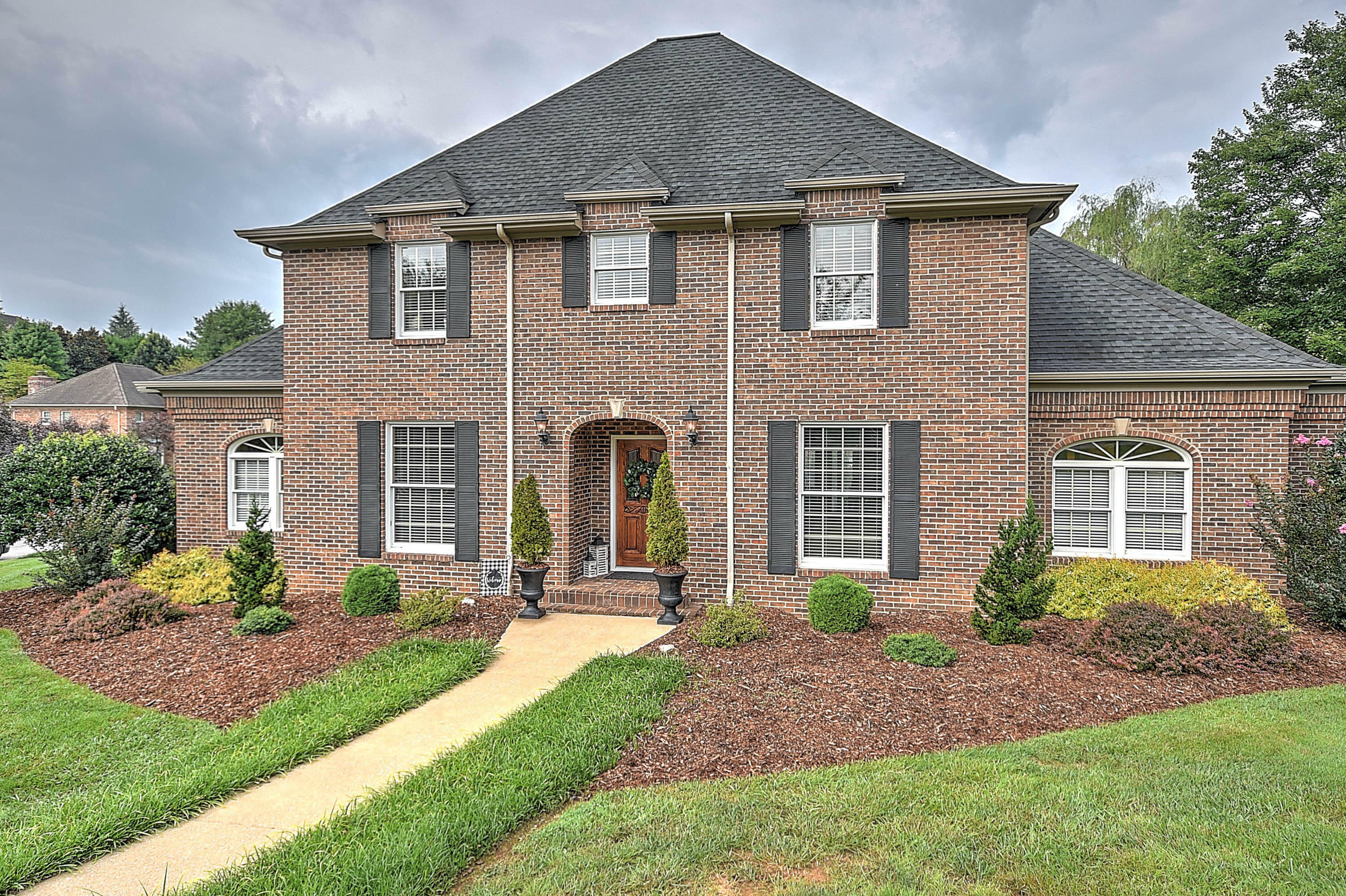 Property Photo:  1033 Kensington Lane  TN 37664 