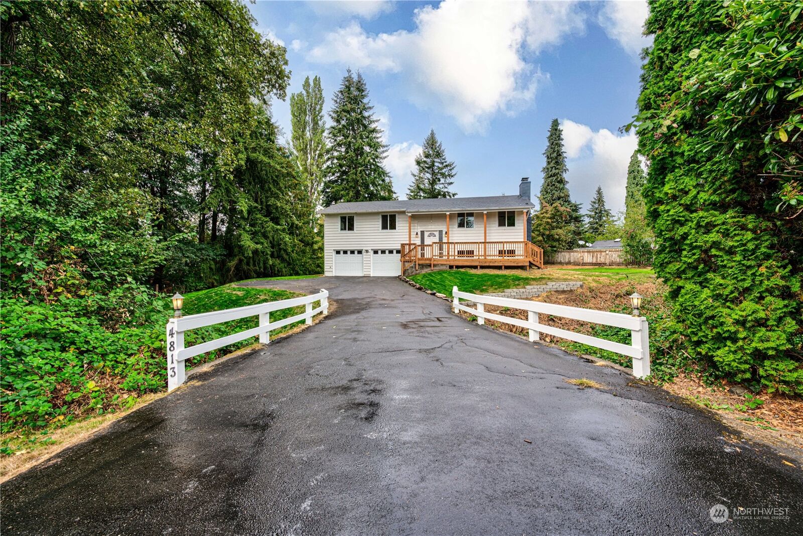 Property Photo: 4813 132nd Place NE WA 98271