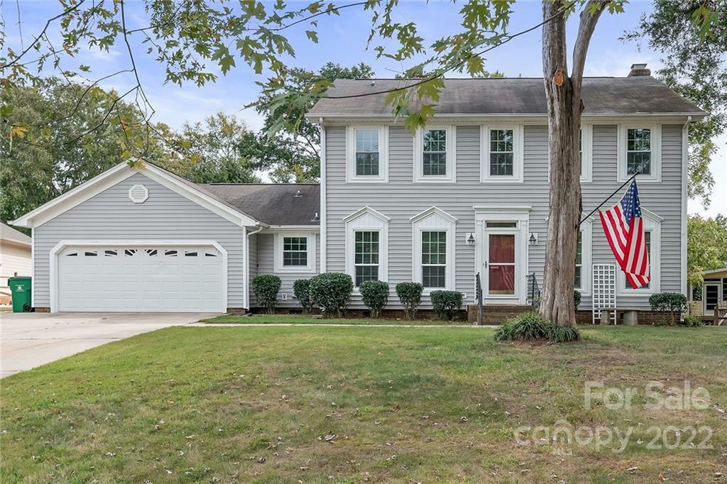 Property Photo: 10928 Lassen Court NC 28214