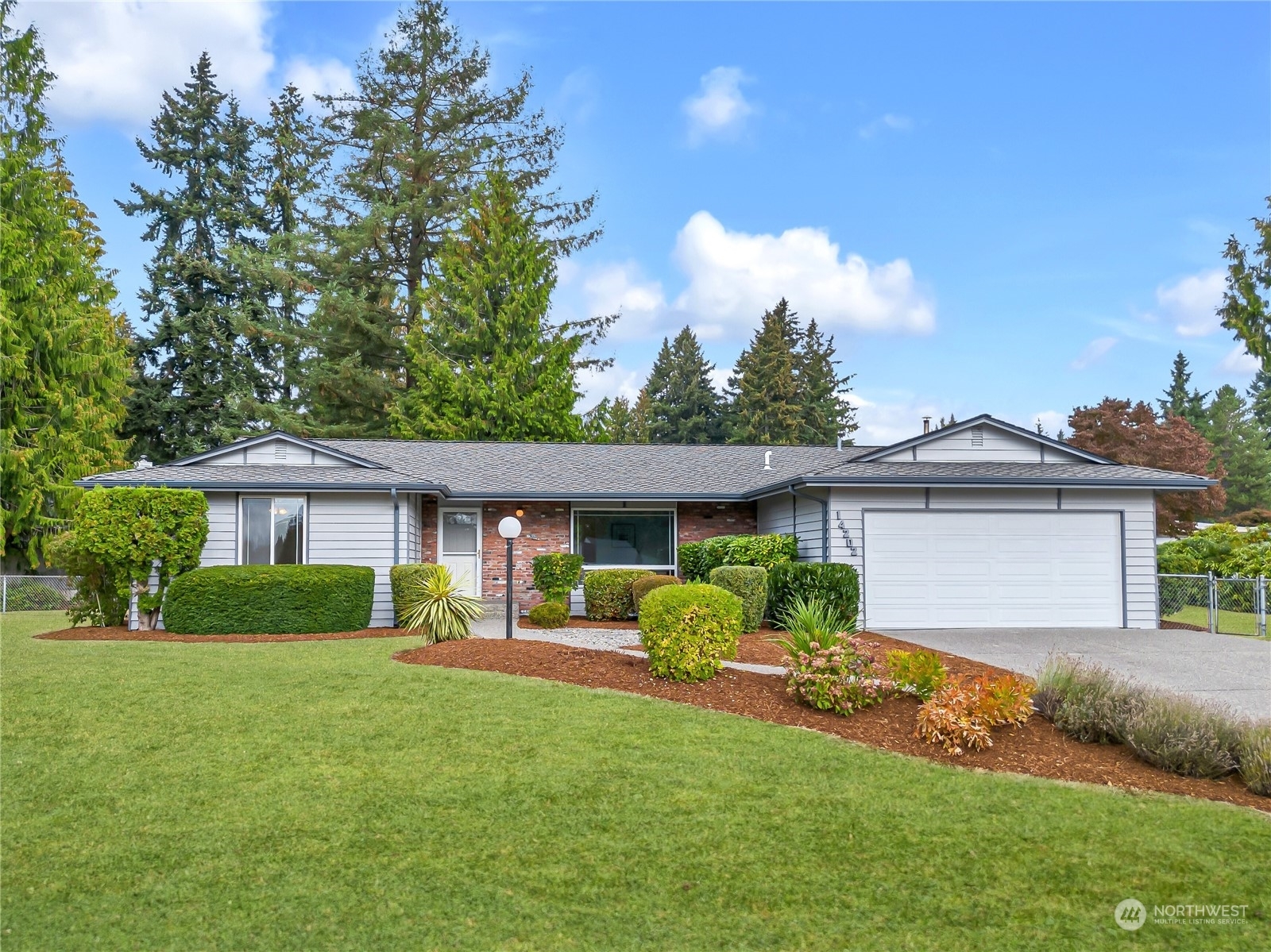 Property Photo:  14202 SE 146th Street  WA 98059 