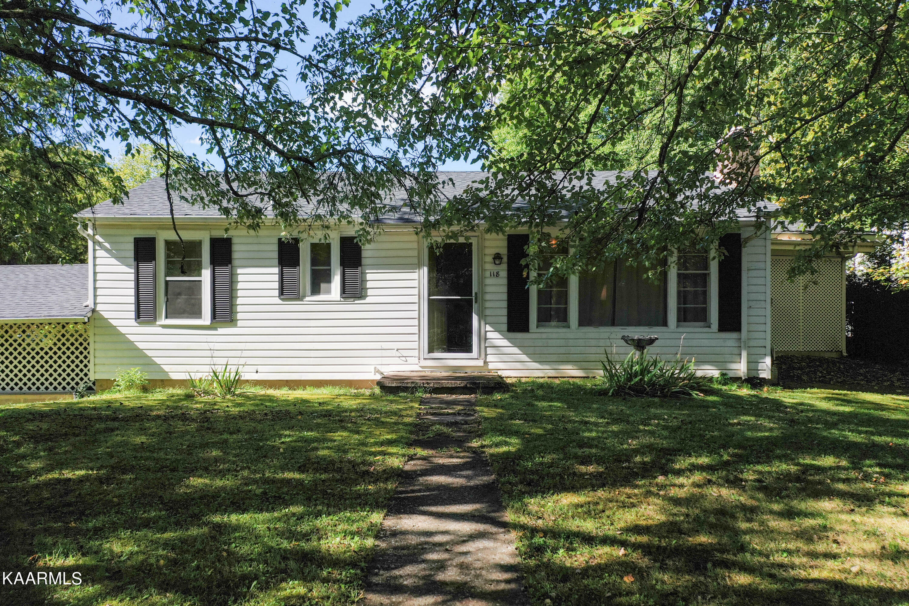 Property Photo:  118 Bennett Rd  TN 37840 