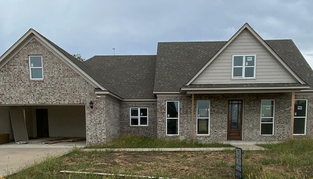 Property Photo:  1001 Pin Oak  AR 72301 