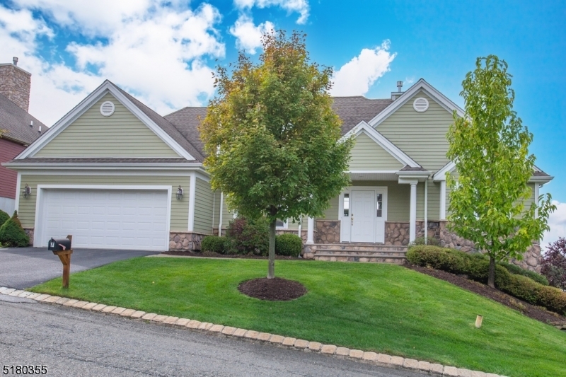 Property Photo:  7 Woodcott Dr  NJ 07419 