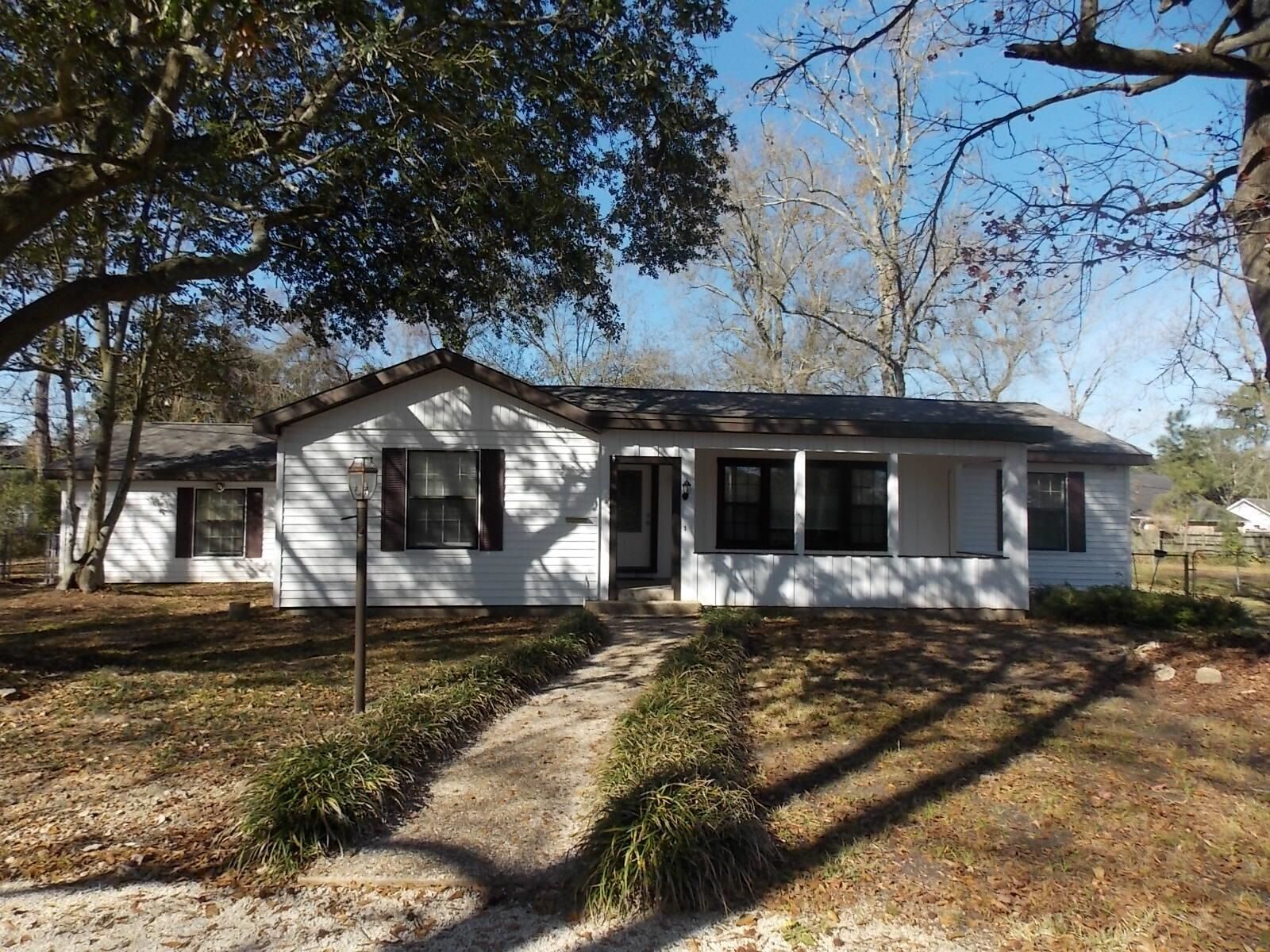 Property Photo:  465 Belvedere Dr.  TX 77706 