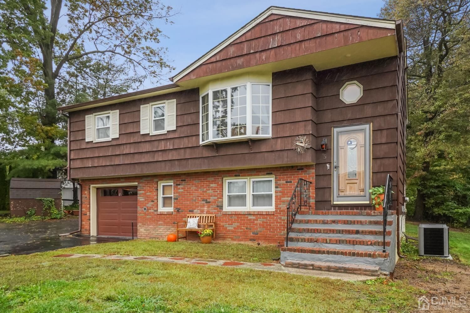 Property Photo:  5 Brennig Place  NJ 08882 