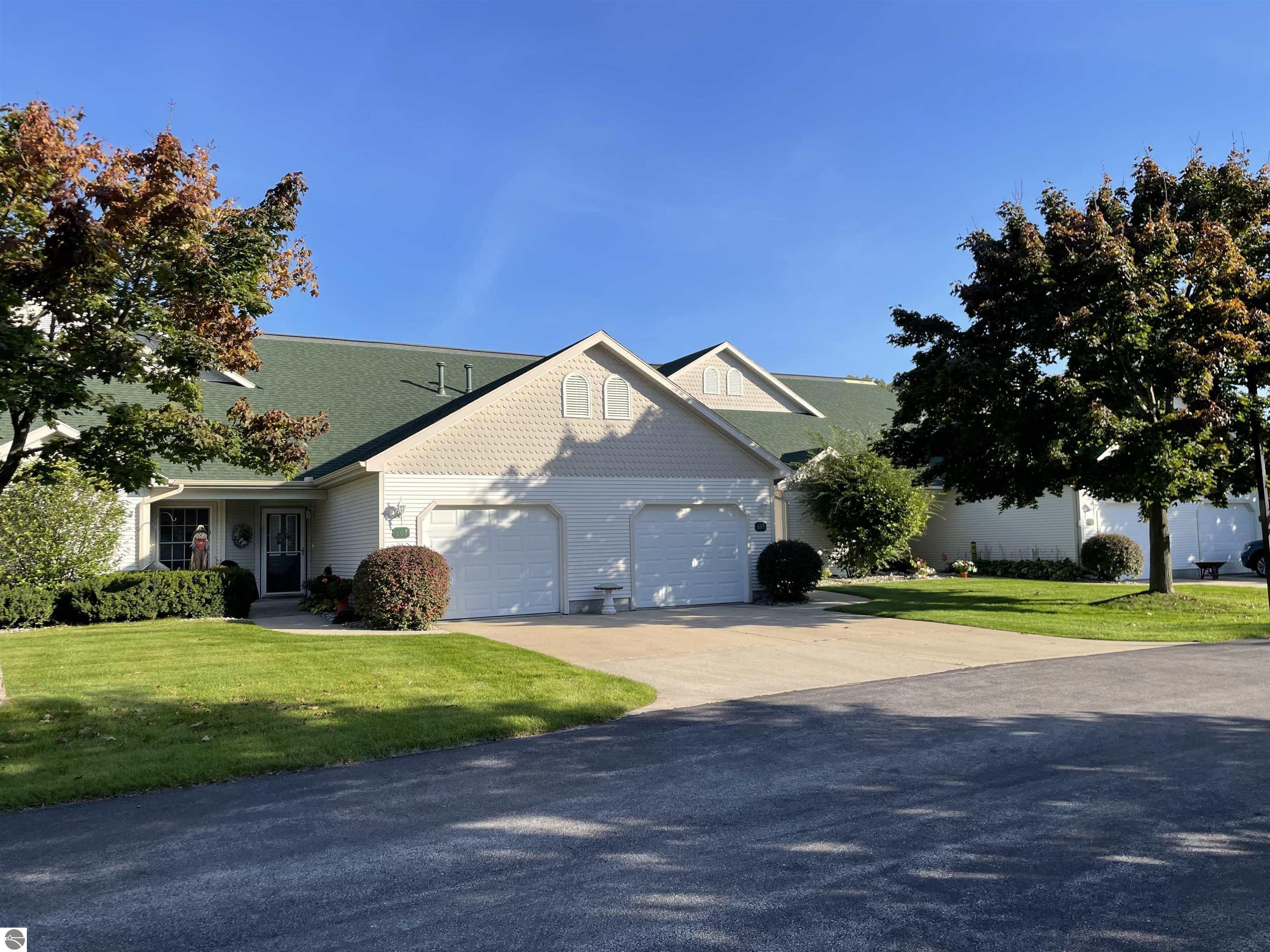 608 Meadowview Lane  Elk Rapids MI 49629 photo