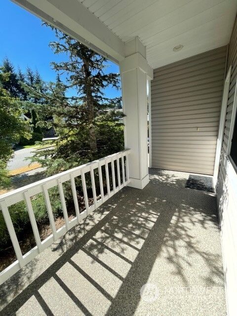 Property Photo:  27 152nd Place SE  WA 98087 