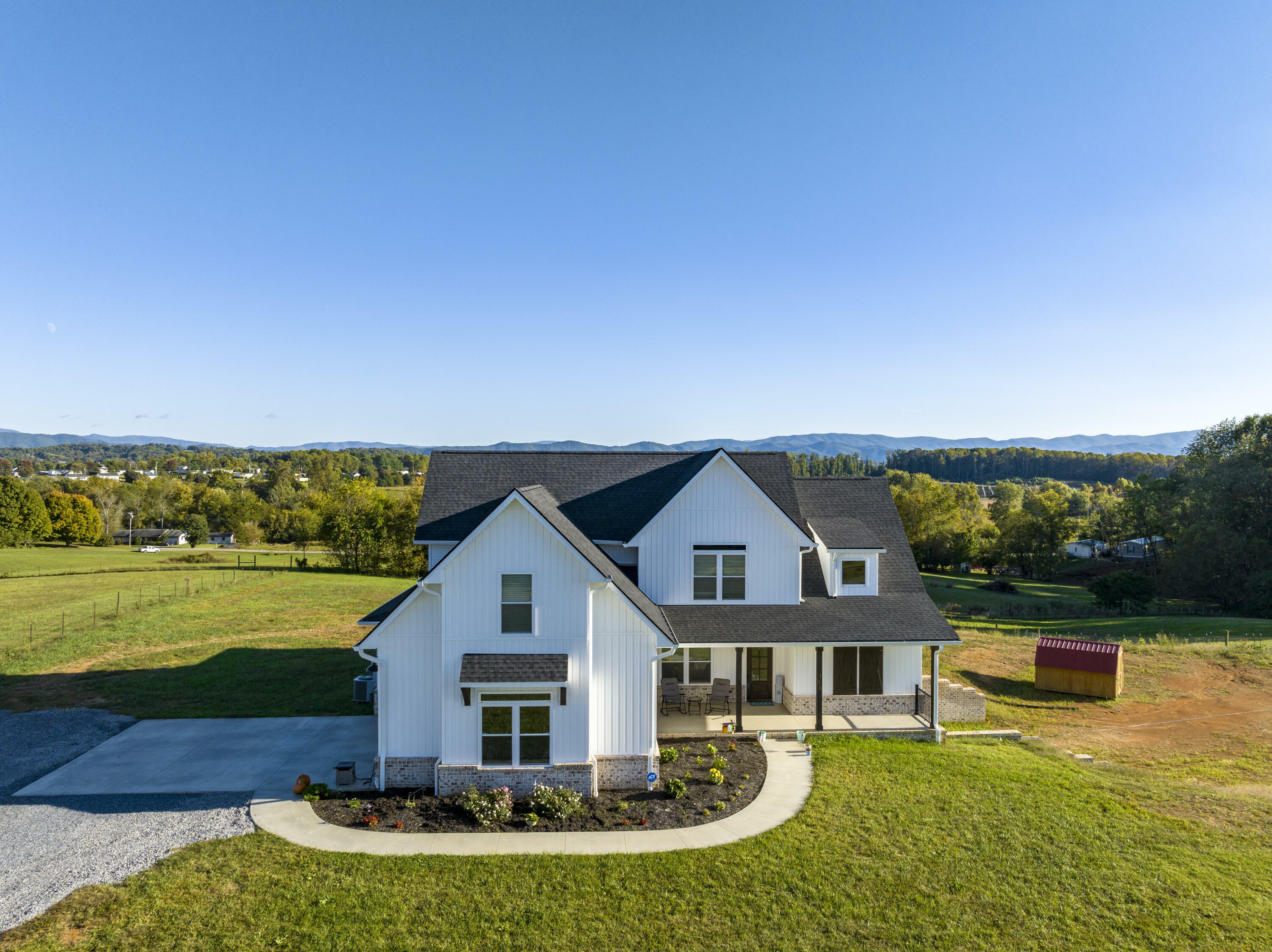 Property Photo:  186 Berry Ridge Road  TN 37659 