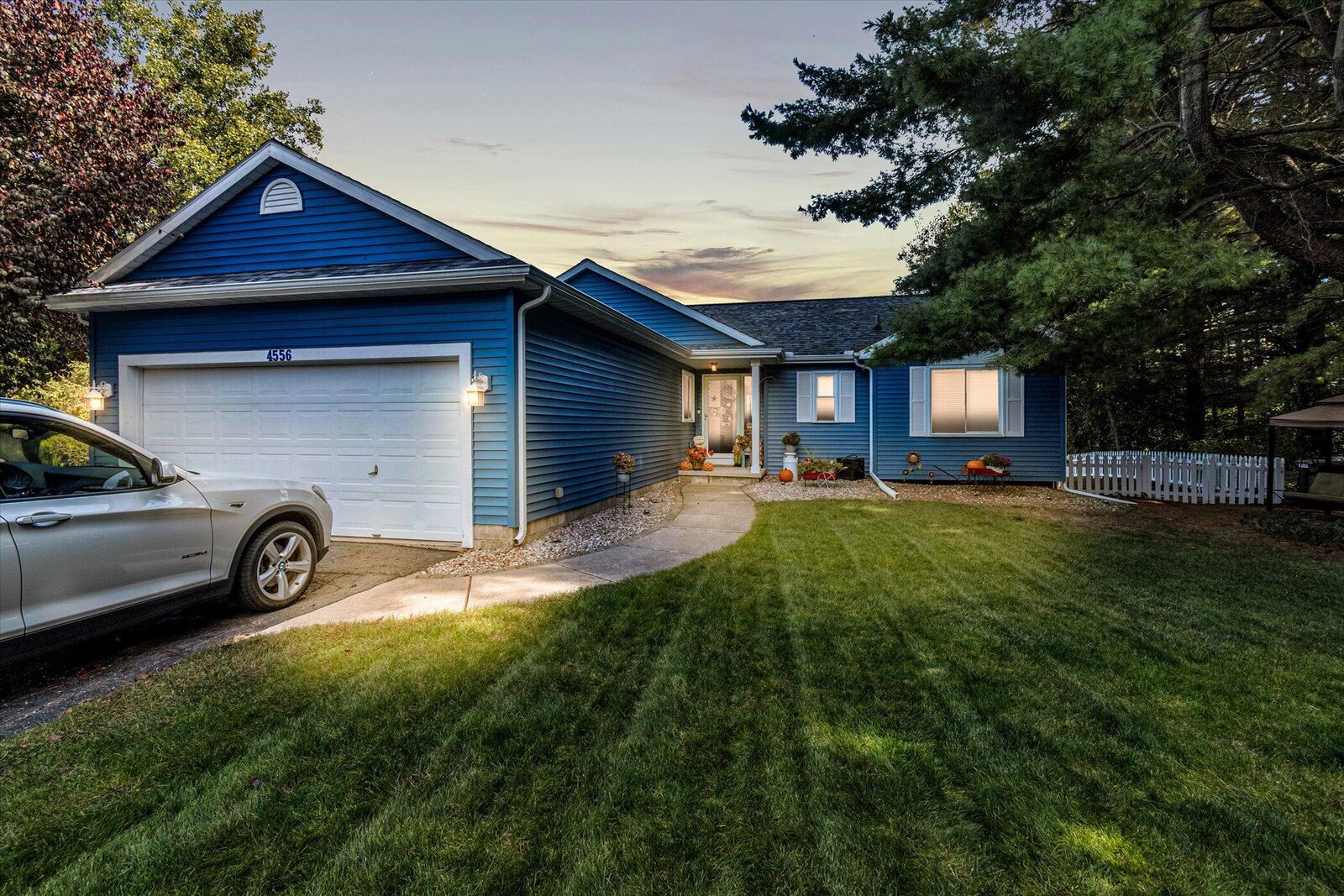 Property Photo:  4556 Leeward Drive  MI 49272 