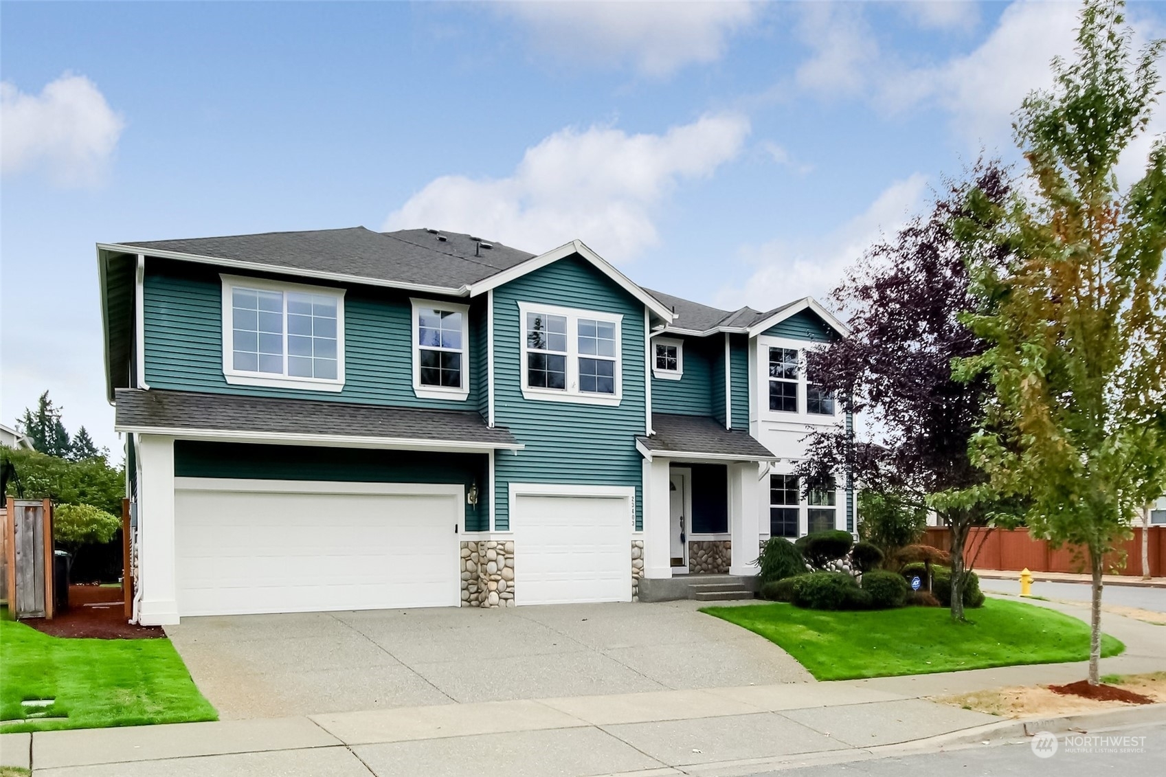 Property Photo: 23403 SE 262nd Street WA 98038