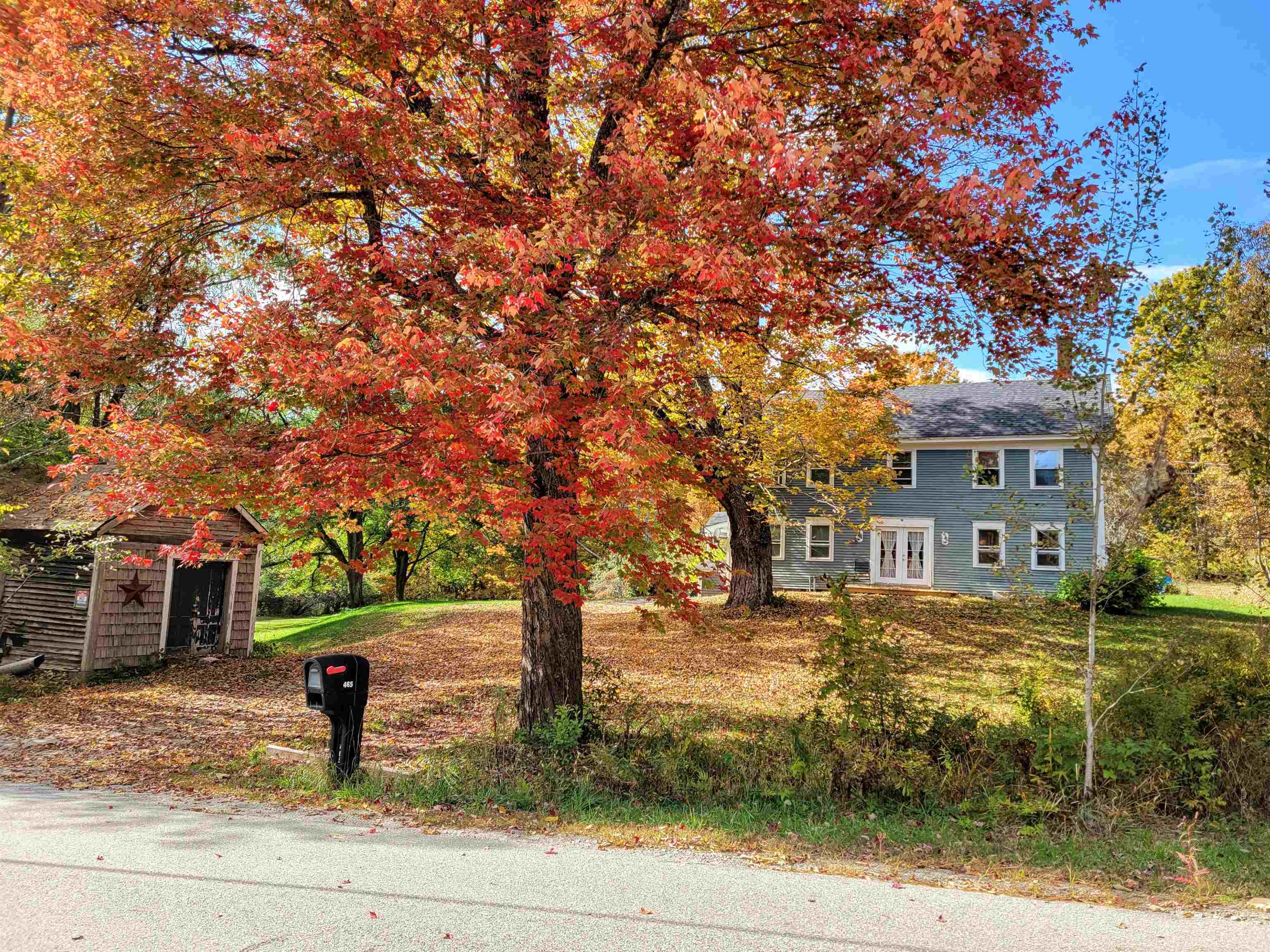 Property Photo:  465 Lower Ridge Road  NH 03307-1511 