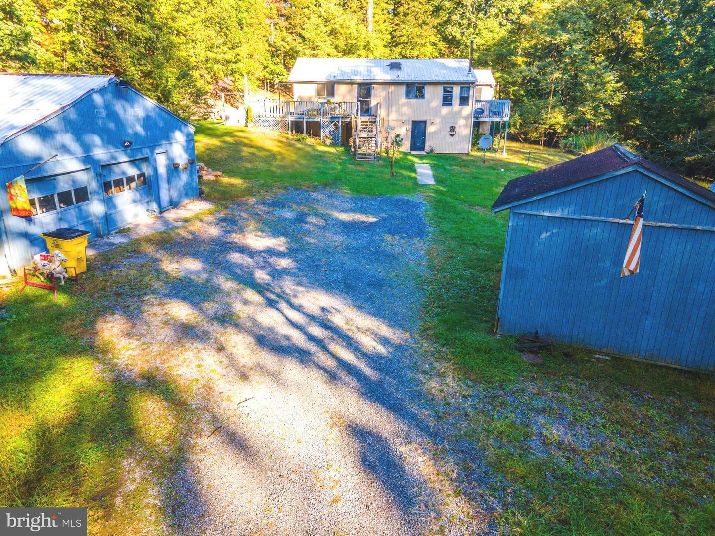 Property Photo: 186 Chickadee Lane WV 25427