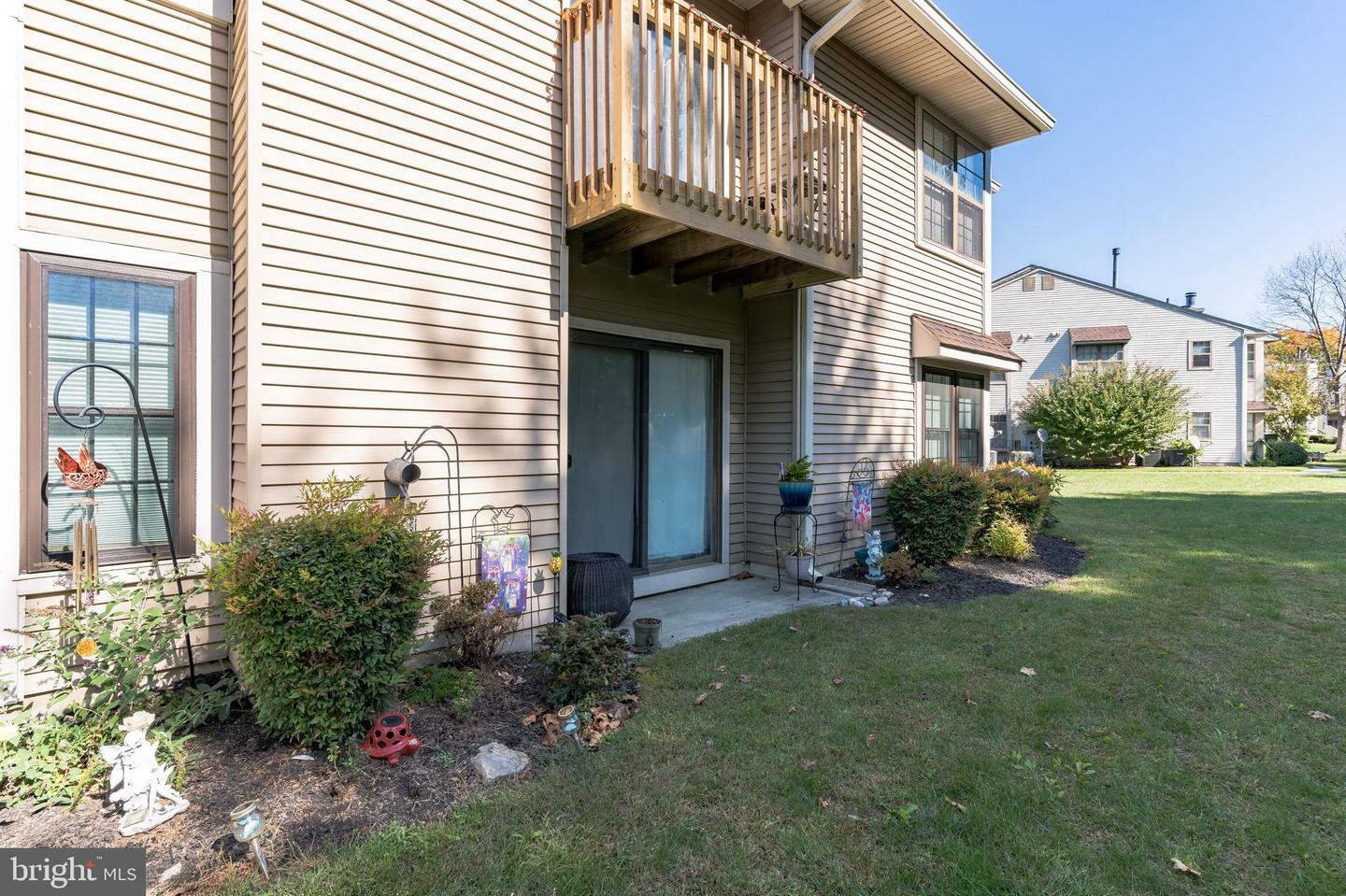 Property Photo:  315 Coventry Court  NJ 08051 