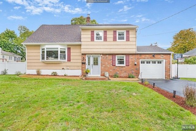 Property Photo:  2 Martin Road  NJ 07006 