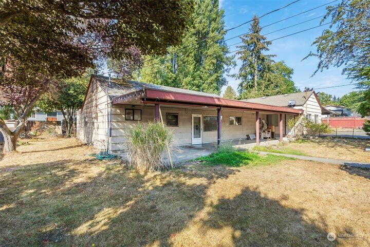 15517 Corliss Avenue N  Shoreline WA 98133 photo