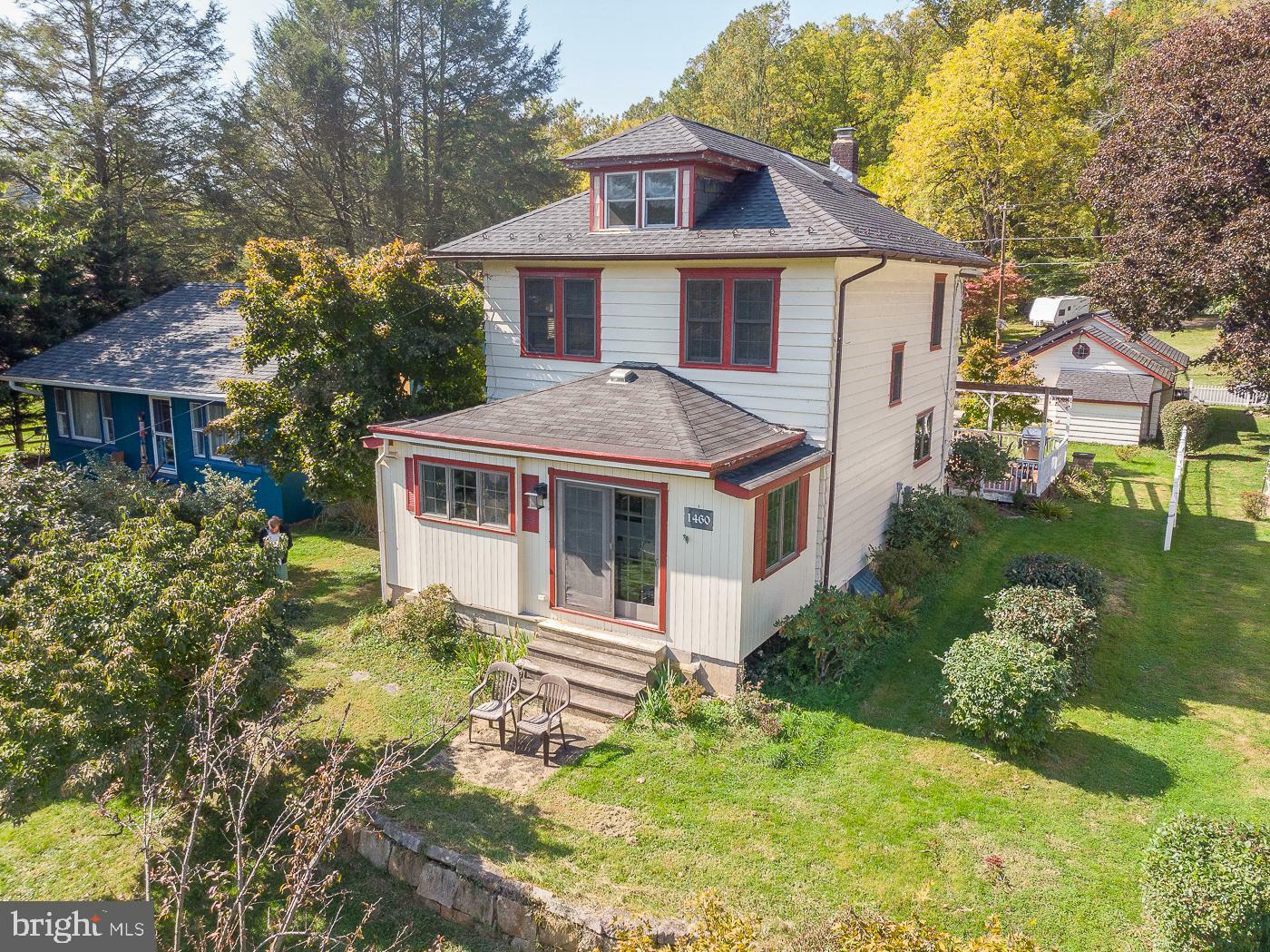 Property Photo:  1460 S Delaware Drive  PA 18042 