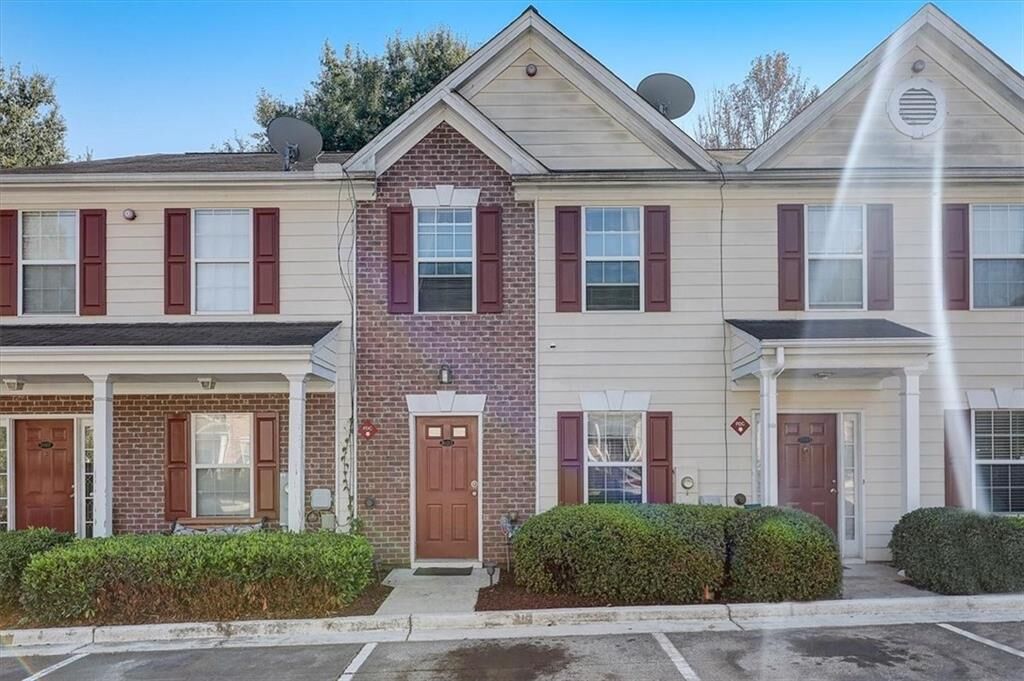 Property Photo:  3103 Panthers Trace  GA 30034 