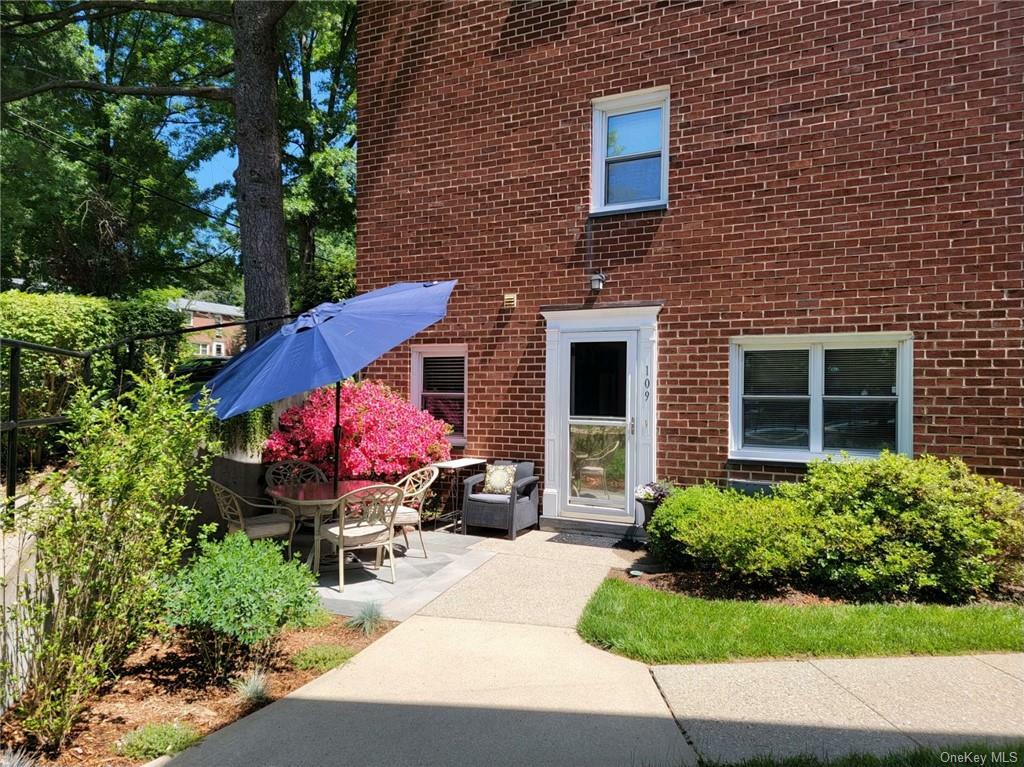 Property Photo:  109 Charter Circle 109  NY 10562 