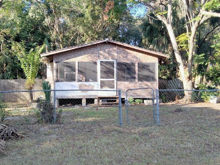 Property Photo:  641 W Beresford Road  FL 32720 