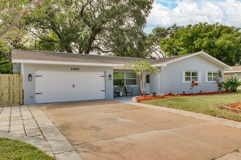 Property Photo:  2564 Roberta Street  FL 33771 