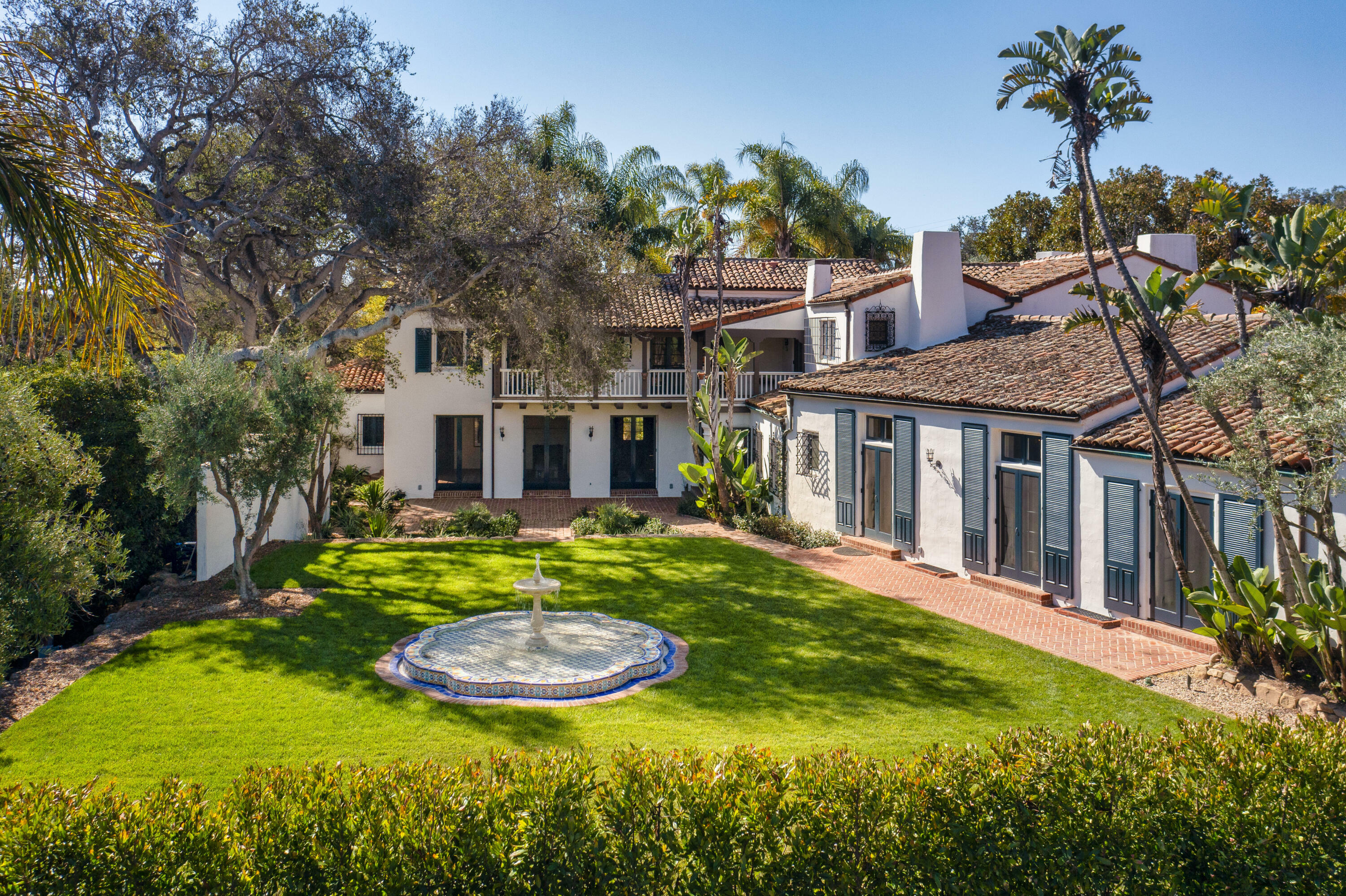 Property Photo: 1284 Mesa Road CA 93108