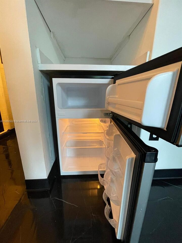 Property Photo:  1455 Michigan Ave 7  FL 33139 