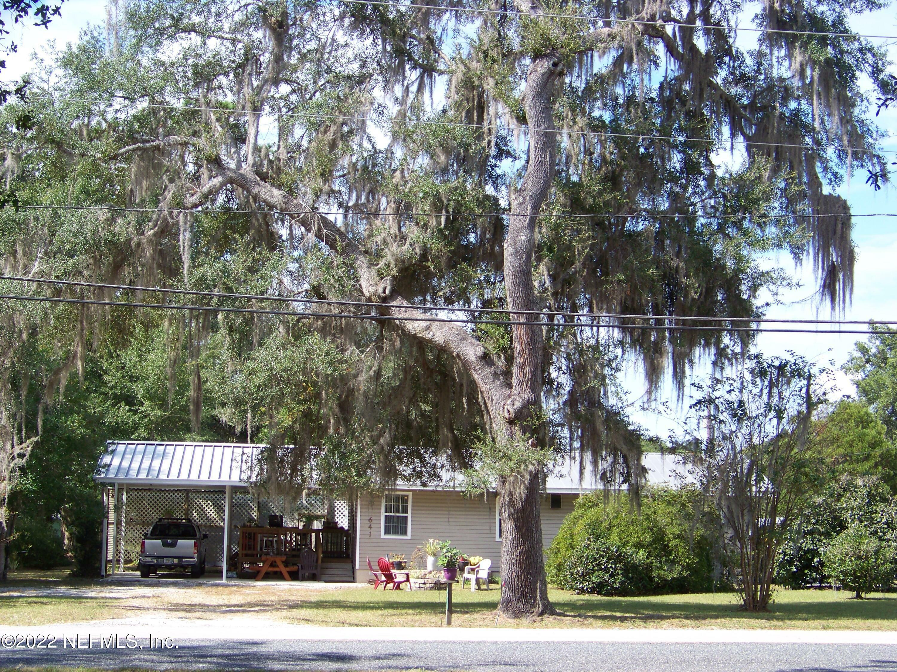 Property Photo: 641 3rd Ave FL 32193