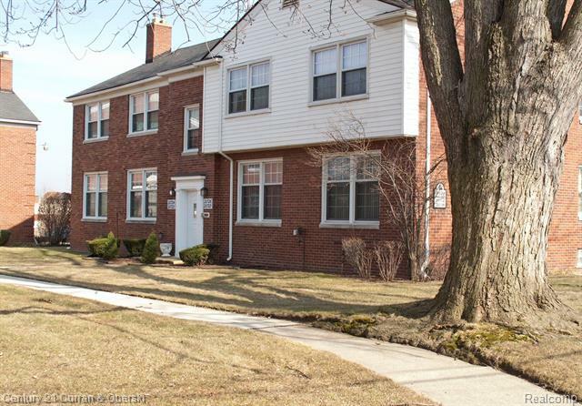 Property Photo:  21724 Snow Avenue  MI 48124 