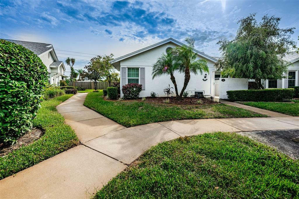 Property Photo:  4142 Castlewood Drive  FL 34691 