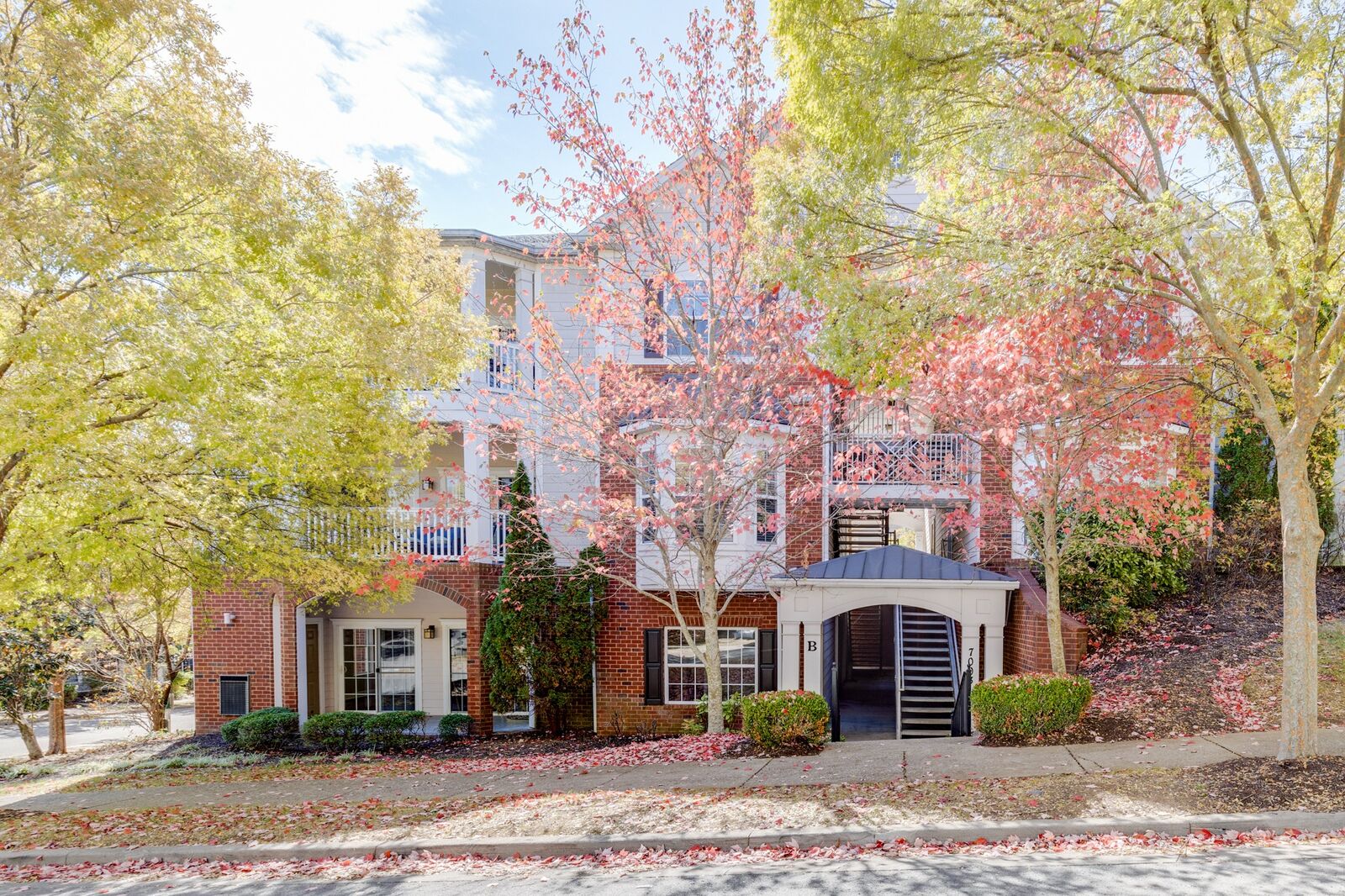 Property Photo:  7003 Lenox Village Dr B4  TN 37211 