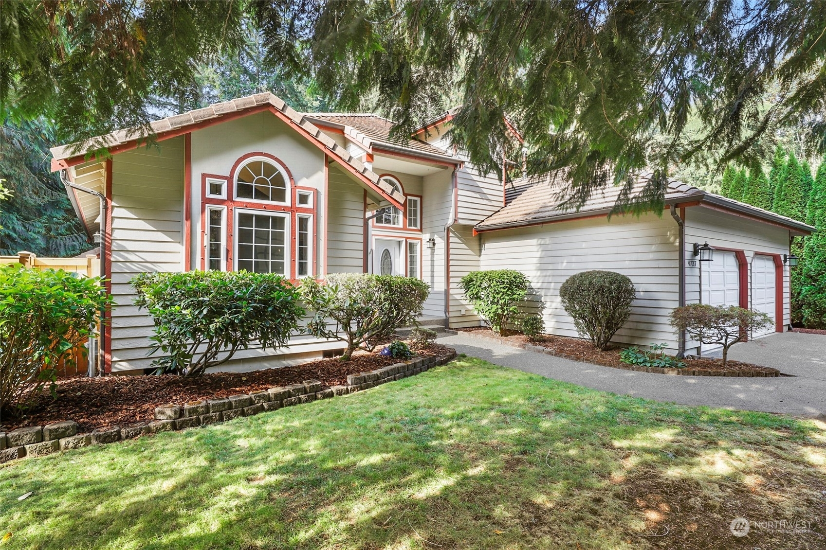 Property Photo: 4727 Crisman Court SE WA 98501
