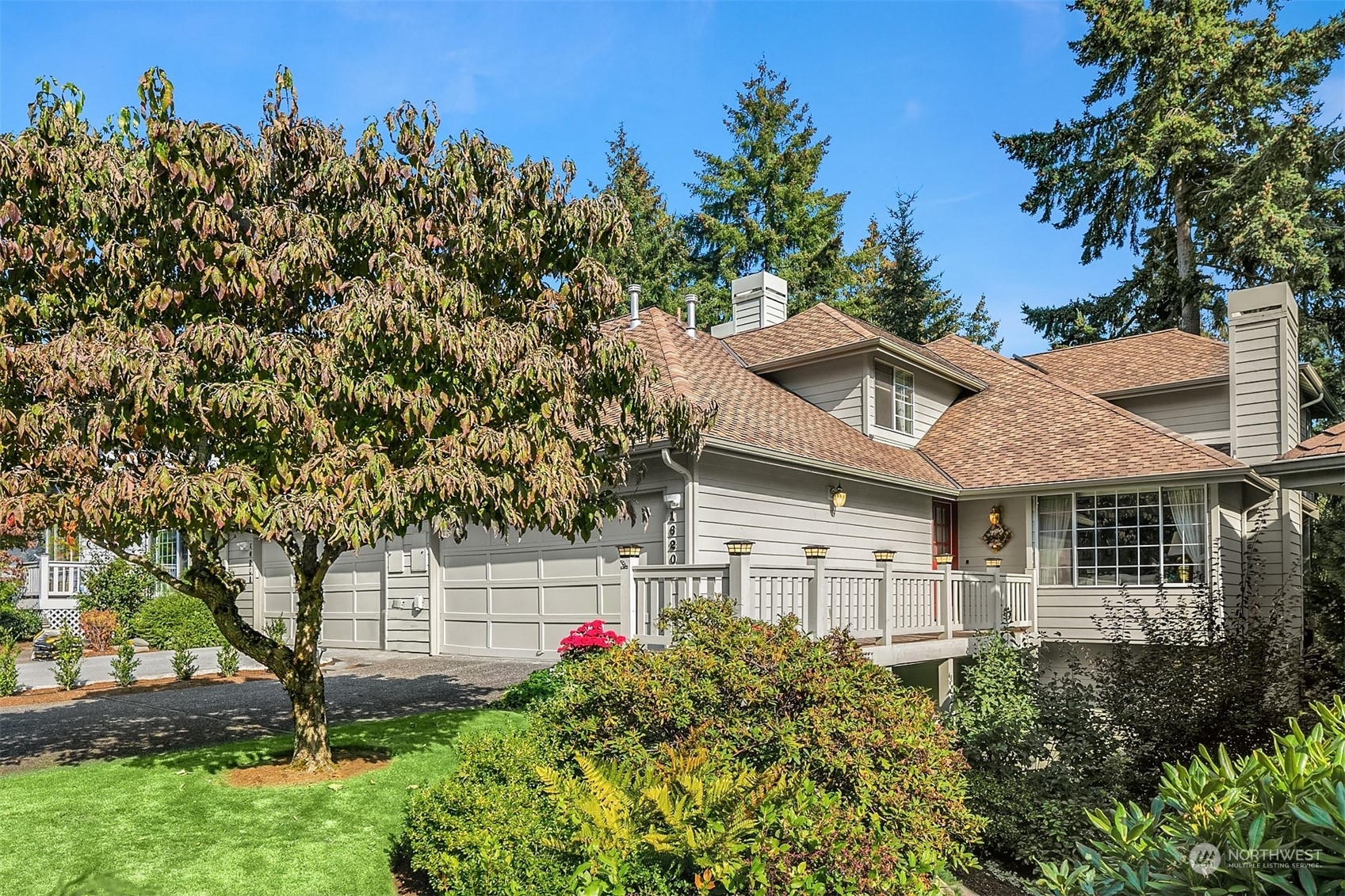 Property Photo: 16206 SE 33rd Circle WA 98008