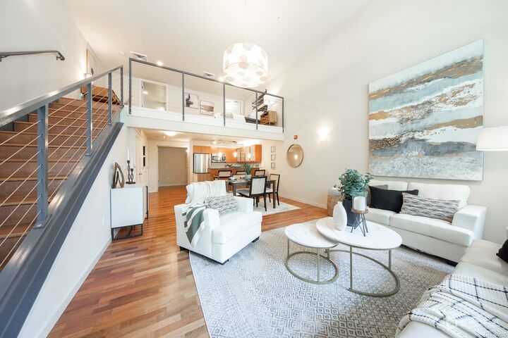 Property Photo:  3104 Western Avenue 102  WA 98121 