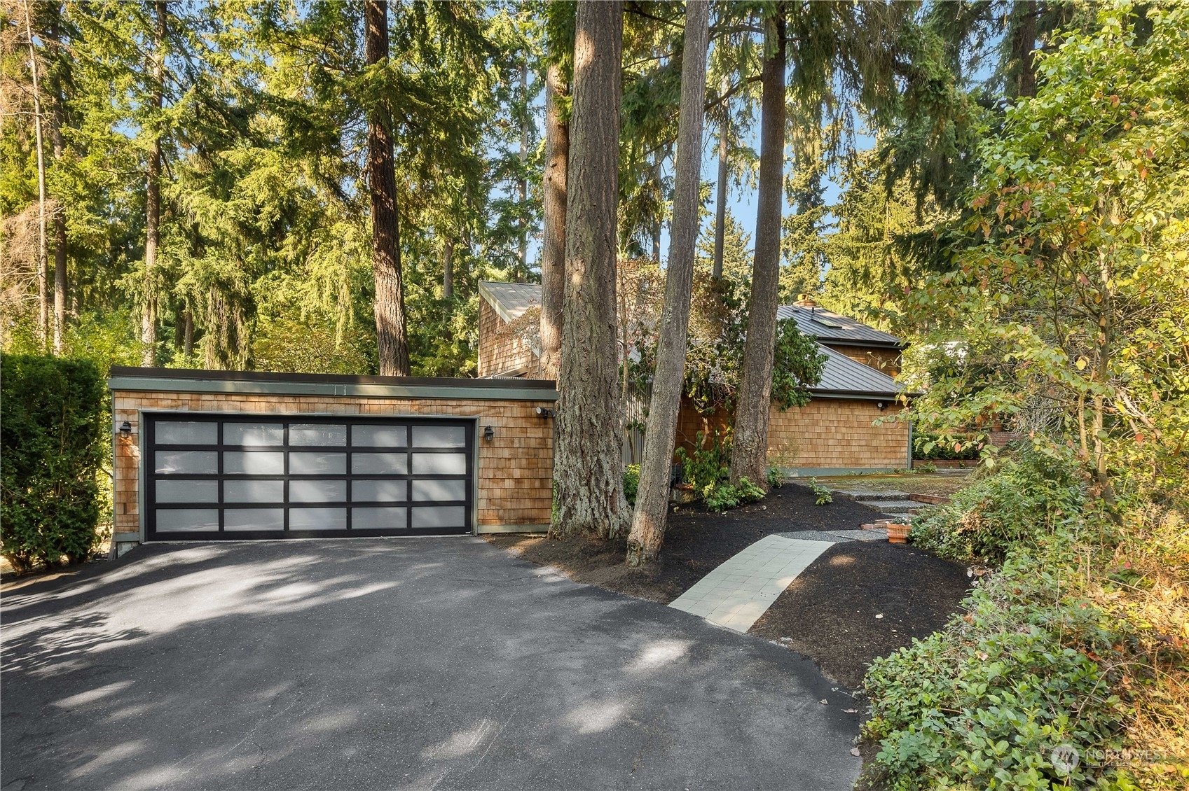 Property Photo: 1990 Killarney Drive SE WA 98004