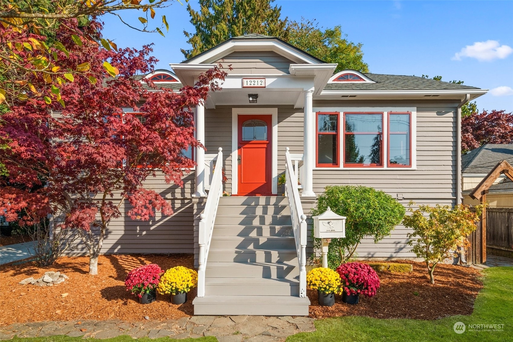 Property Photo: 12212 Phinney Avenue N WA 98133