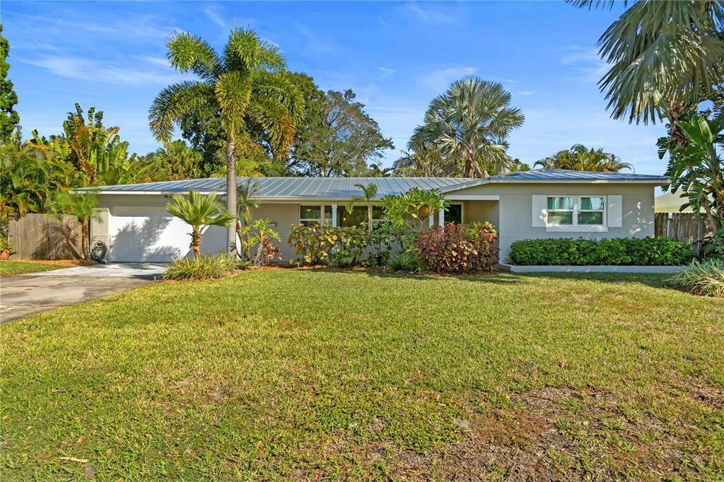 Property Photo:  1073 39th Avenue NE  FL 33703 