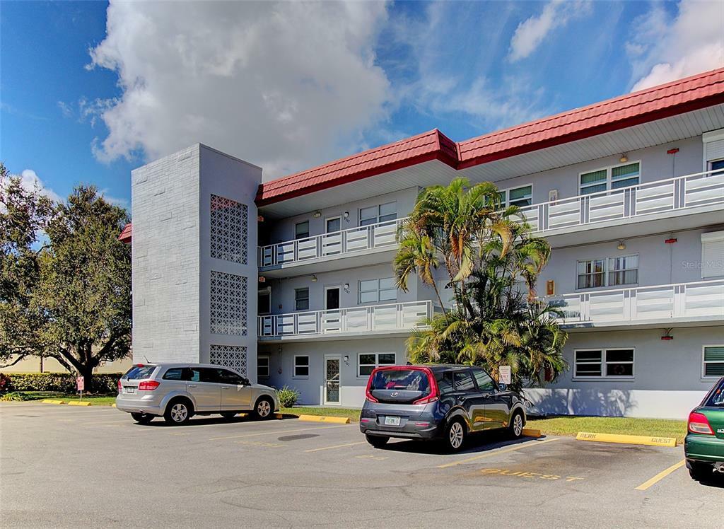 Property Photo: 5660 80th Street N D307 FL 33709