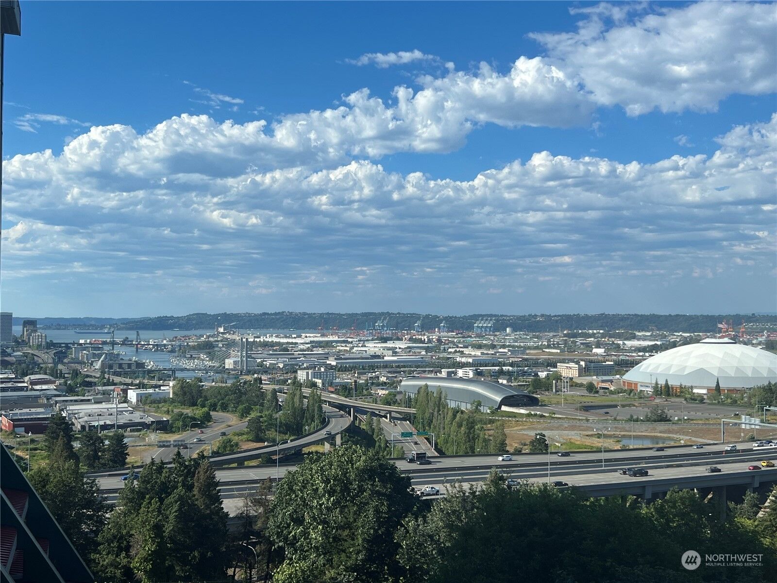 Property Photo:  3201 Pacific Avenue 607  WA 98418 