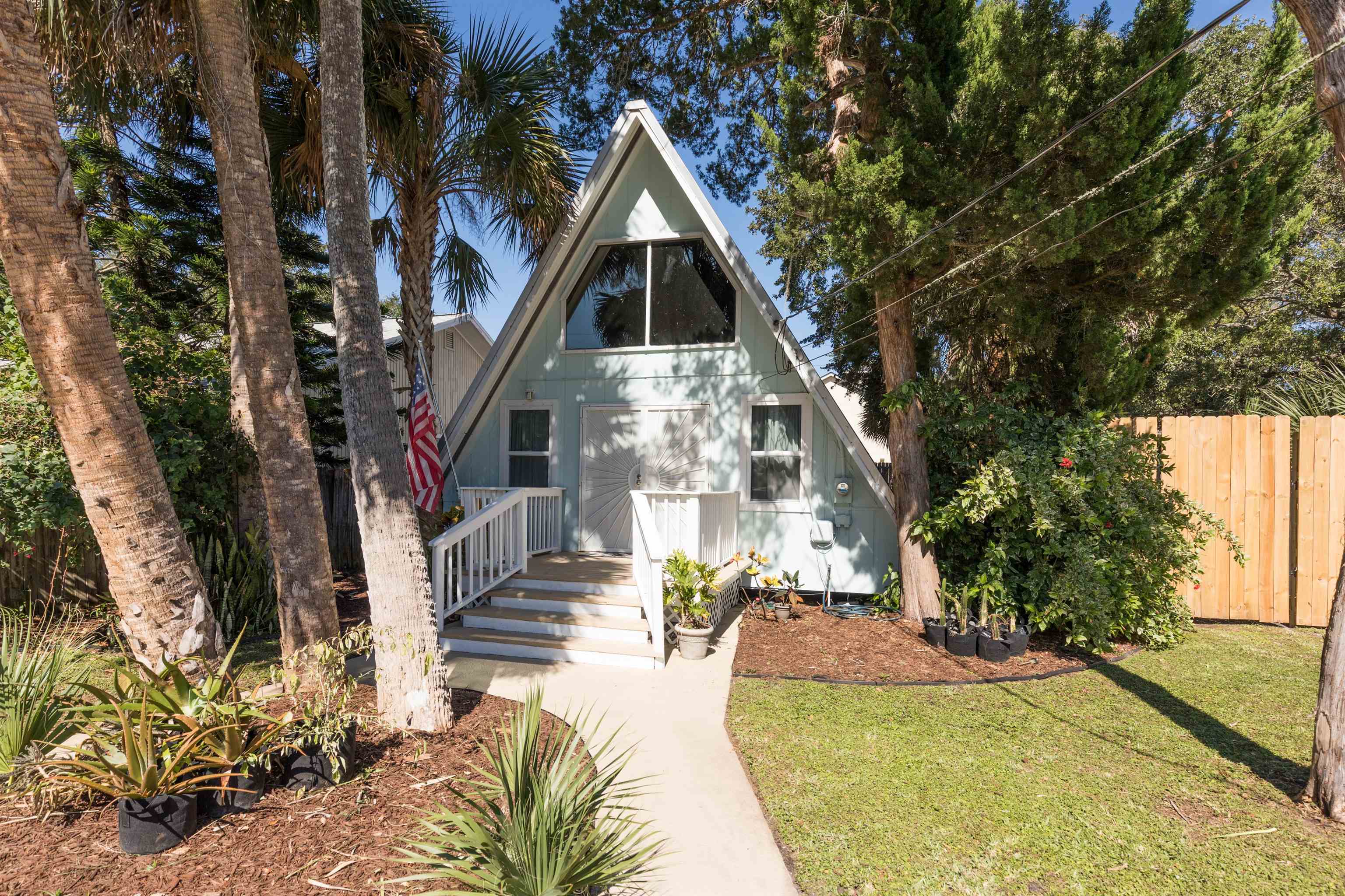 Property Photo:  302 B Street  FL 32080 