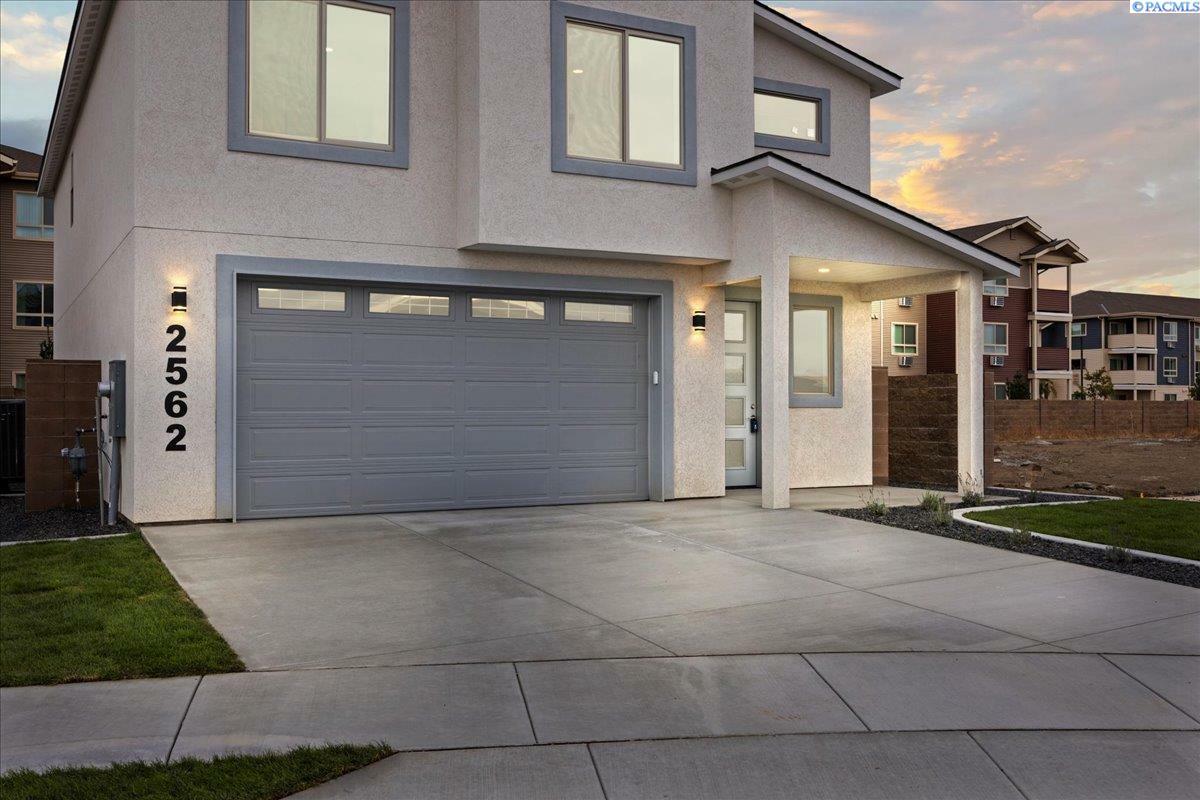 Property Photo: 2562 Sunray WA 99352
