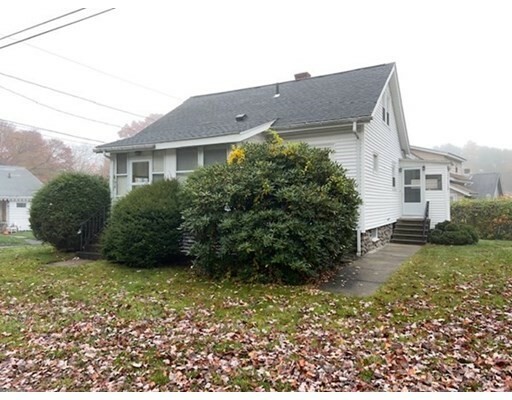 Property Photo:  25 Frederickson Ave  MA 01606 