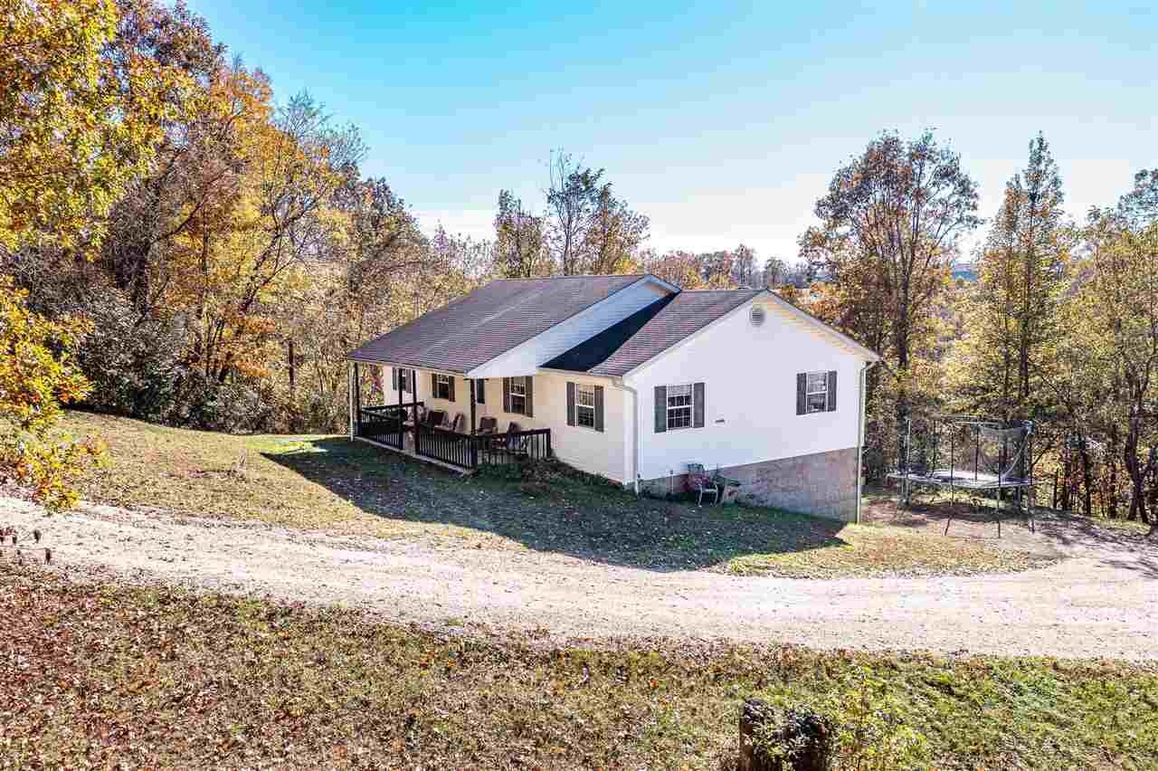 Property Photo:  803 Walnut Street (Aka 803 Walnut Avenue)  KY 41169 