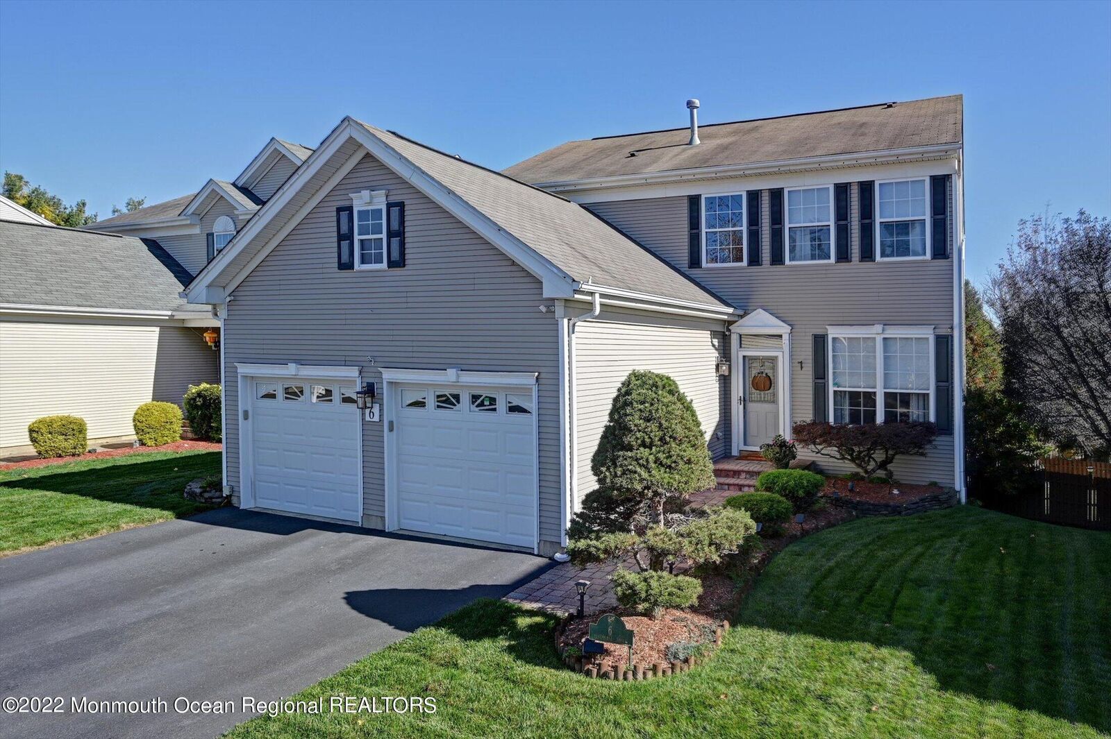 Property Photo:  6 Pinehurst Drive  NJ 07726 