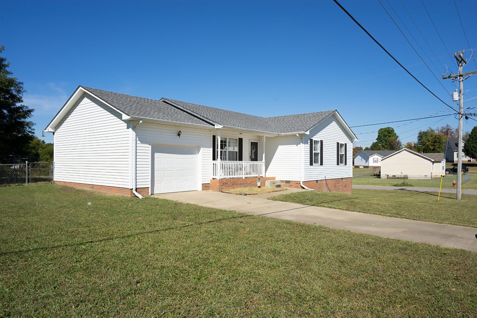 Property Photo: 601 Millie Dr KY 42262