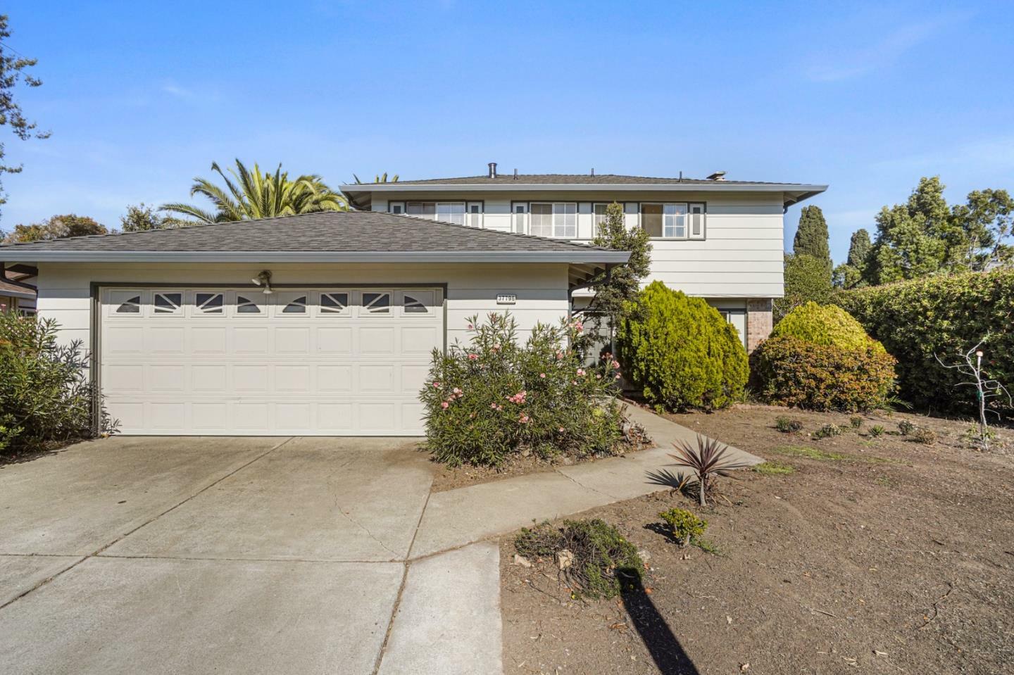 Property Photo:  37796 Dahlia Drive  CA 94560 