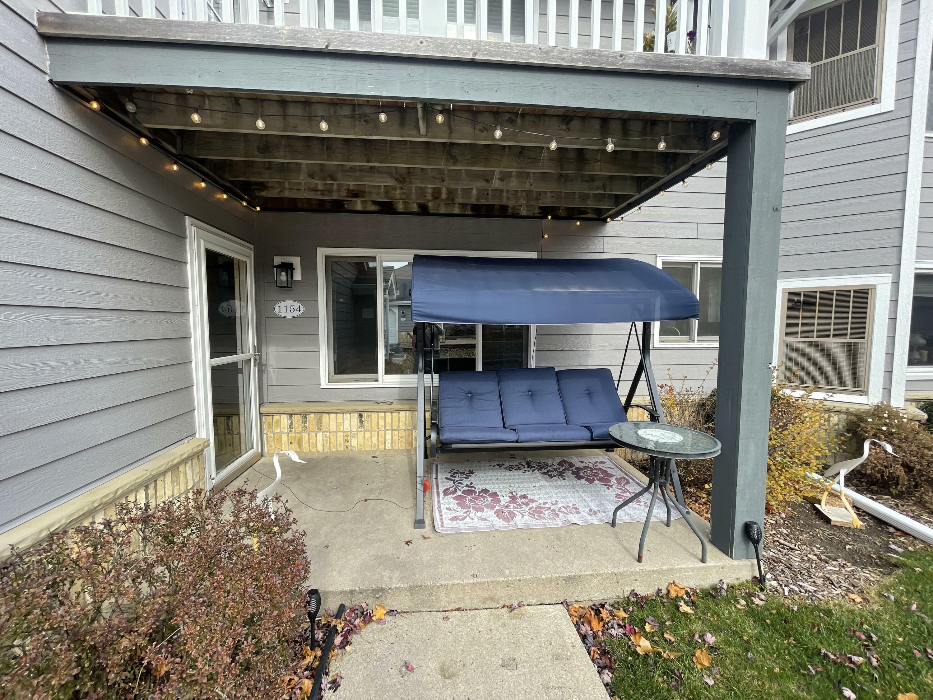 Property Photo:  1154 W Baldwin Ct 1  WI 53092 